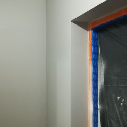 Zabezpieczenie okien przed malowaniem