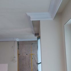 sztukateria przy sufitowa